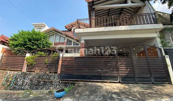 RUMAH MEWAH DENGAN GAYA ARSITEKTUR JAPANESE STYLE DAERAH MANYARAN SEMARANG  1