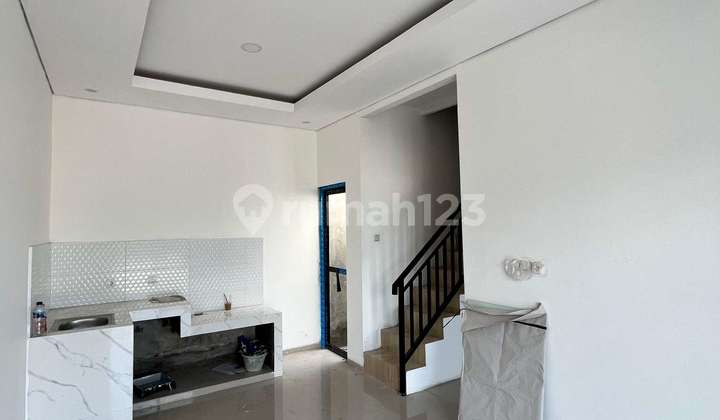 2-Story House in Banyumanik, Near Hermina Hospital and a Step Away from Gas Station 2