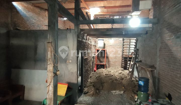 Rumah satu lantai setengah jadi daerah widuri semarang timur  2