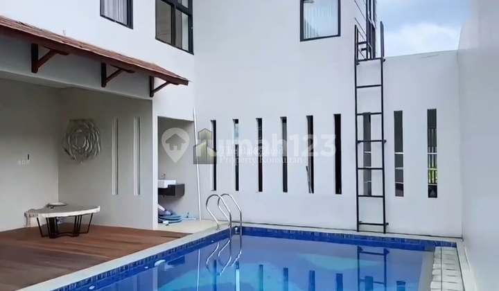 Rumah Mewah di Perumahan The Amaya Ungaran Dekat Exit Tol 2