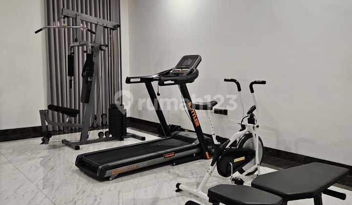 RUMAH MEWAH LUAS DUA LANTAI TENGAH KOTA DI PURI ANJASMORO SEMARANG 2