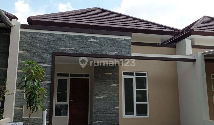 Rumah Mewah Satu Lantai Di Cluster Sambiroto Semarang  1