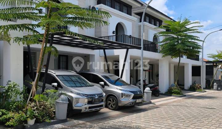 Rumah Desain American Classic di Dalam Cluster Daerah Kedungmundu Rumah Desain American Classic di Dalam Cluster Daerah Kedungmundu
