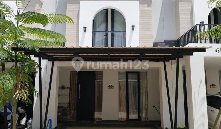 Rumah Desain American Classic di Dalam Cluster Daerah Kedungmundu Rumah Desain American Classic di Dalam Cluster Daerah Kedungmundu