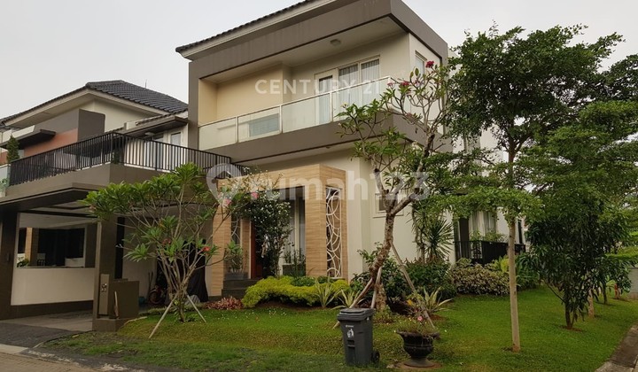 Dijual Rumah Hook di Kebayoran Residence