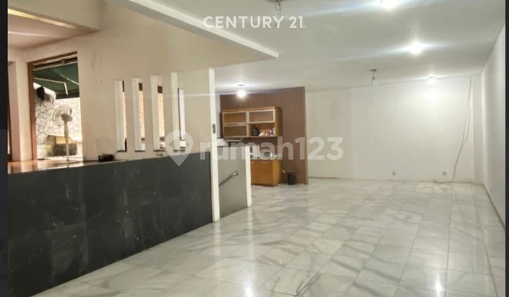 For Sale House Suitable for Exclusive Boarding Office in Bendungan Hilir For Sale House Suitable for Exclusive Boarding Office in Bendungan Hilir