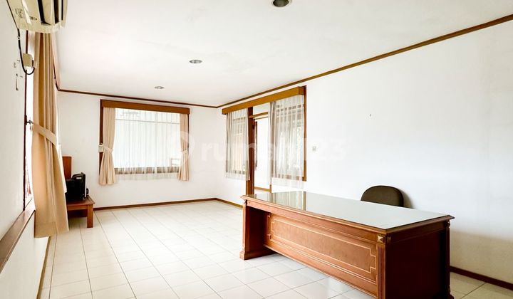 For Rent Ready-to-Occupy Hook House Facing Park in Pondok Indah #264522 2