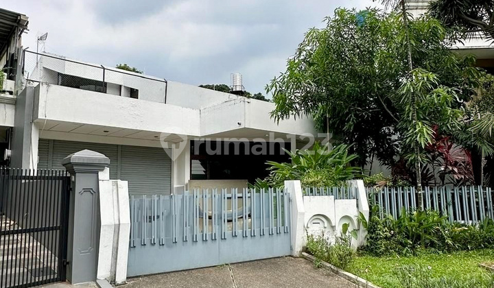 Dijual Rumah Hitung Tanah Bentuk Ngantong di Pondok Indah #264526