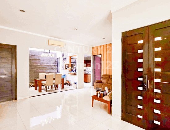 Rumah depan taman di Emerald Bintaro Jaya Sektor 9 #209238 2
