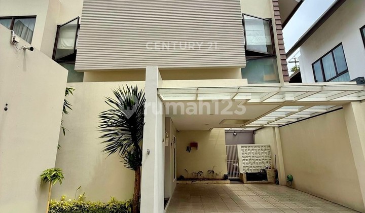 Rumah Fully Furnished Jagakarsa Ada Private Swimming Pool #257604 Rumah Fully Furnished Jagakarsa Ada Private Swimming Pool #257604