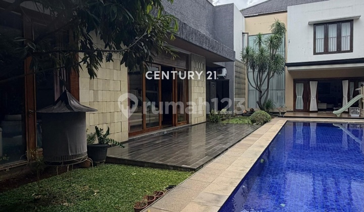 Luxury Fully Furnished House with Swimming Pool at TB Simatupang Luxury Fully Furnished House with Swimming Pool at TB Simatupang
