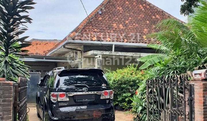 House on the Side of Manggarai Main Road, Suitable for Bank, Restaurant, Office