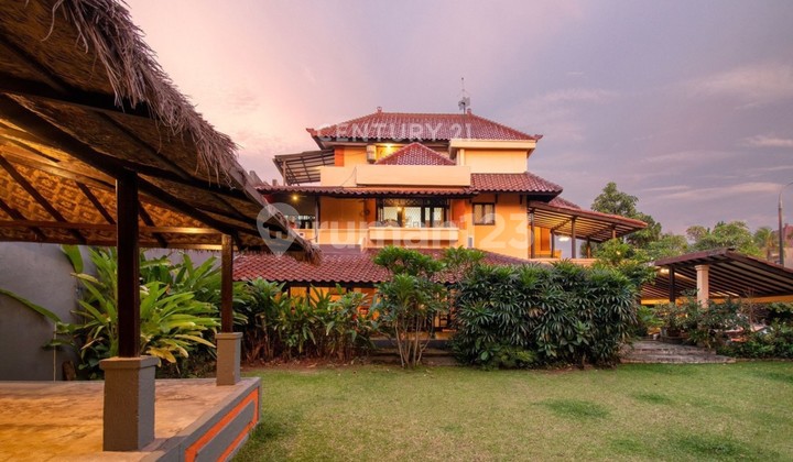 For Sale: A Serene and Artistic Balinese-Themed House in Cirendeu