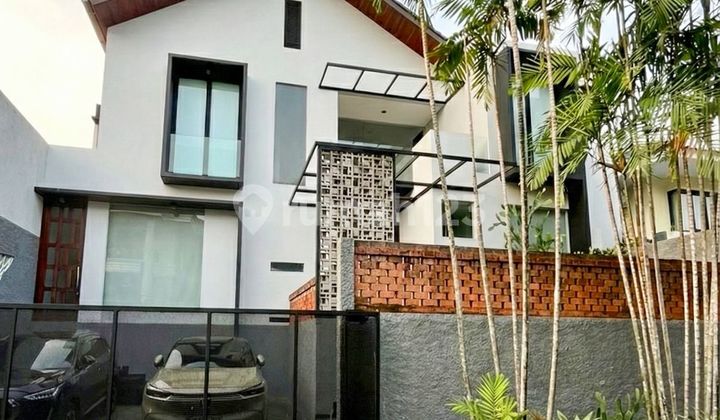 Beautiful House Ready to Occupancy for Sale in Lebak Bulus, South Jakarta #265079