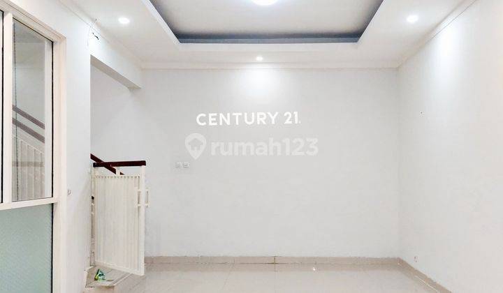 Dijual Rumah Split Level Kebayoran Village Bintaro Jaya Sektor 7 86205 2