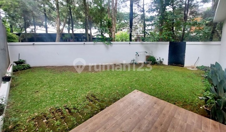For Sale: Hook Discovery House in Bintaro Jaya