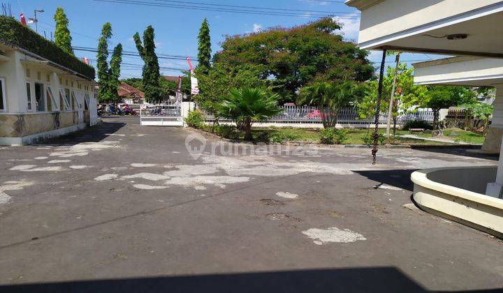 Dijual Rumah Mewah 3 Bangunan 1 Tanah di Jl. Jendral Sudirman, Patrang Rumah 1