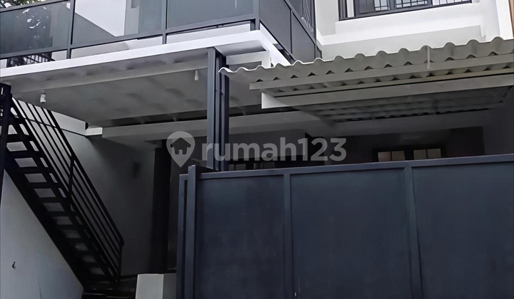 Rumah Bagus Renovated Siap Huni SHM di Griya Loka Bsd Rumah Bagus Renovated Siap Huni SHM di Griya Loka Bsd