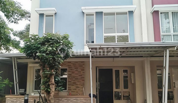 Nice Corner House in Thomson Summarecon Gading Serpong Cluster