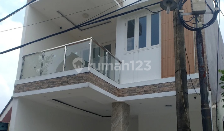 Rumah Di Kencana Loka Bsd Bagus SHM 2