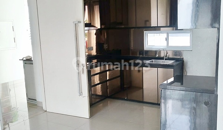 3 Bedroom Unfurnished Apartment in Good Condition at Rainbow Condovilla, Summarecon Gading Serpong