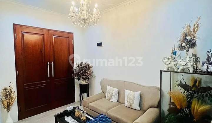 Nice House with SHM in Kencana Loka BSD. Close to BSD Jakarta Toll Access. 2