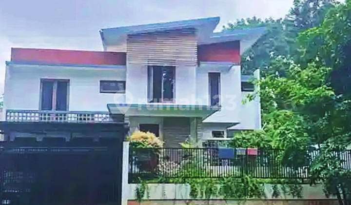 Nice House and Strategic Location with SHM in Menteng Bintaro Housing, South Tangerang