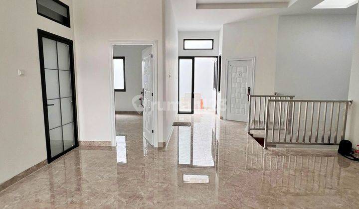 Rumah Unfurnished Baru SHM - Sertifikat Hak Milik di Kencana Loka BSD, BSD Kencana Loka 2