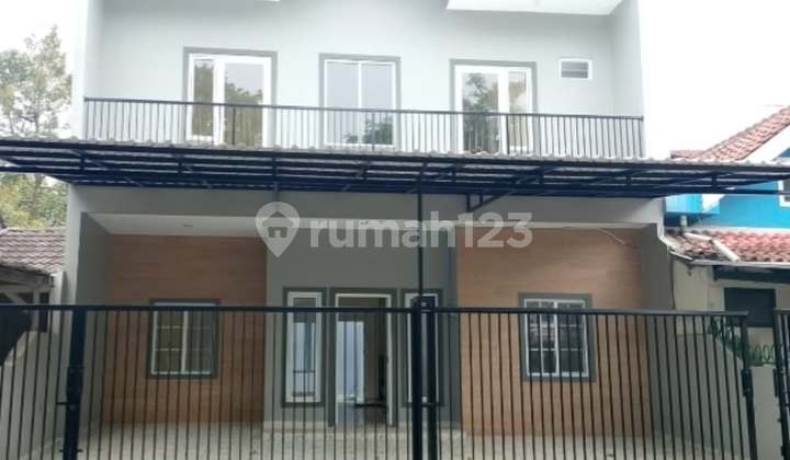 Rumah Bagus SHM Dekat Pasar Modern di Griya Loka BSD