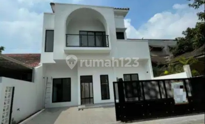 Nice House Ready to Live In with SHM in Kencana Loka BSD. Close to BSD Jakarta Toll Access. Nice House Ready to Live In with SHM in Kencana Loka BSD. Close to BSD Jakarta Toll Access.