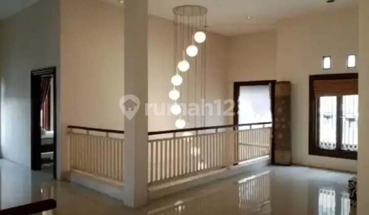 Corner House In Villa Melati Mas Serpong with Good Certificate of Ownership 2