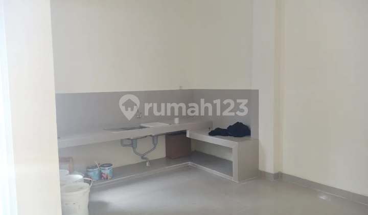 Rumah Dekat Pasar Modern Bagus Shm Di Griya Loka Bsd 2