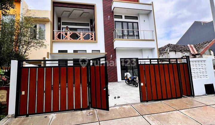 Rumah Unfurnished Baru SHM - Sertifikat Hak Milik di Kencana Loka BSD, BSD Kencana Loka 1