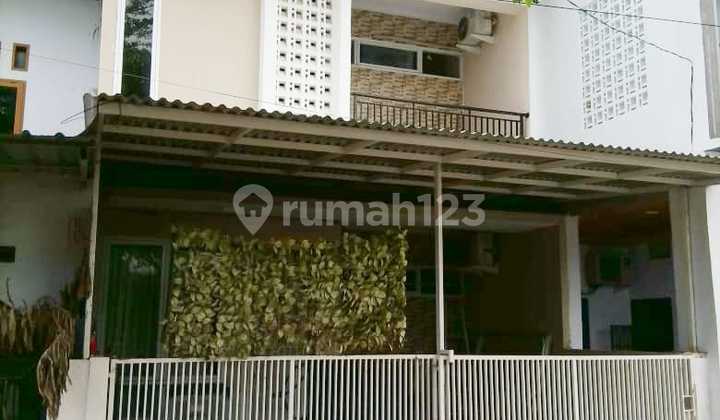 For Sale 2-Story House - Move-In Ready! 1