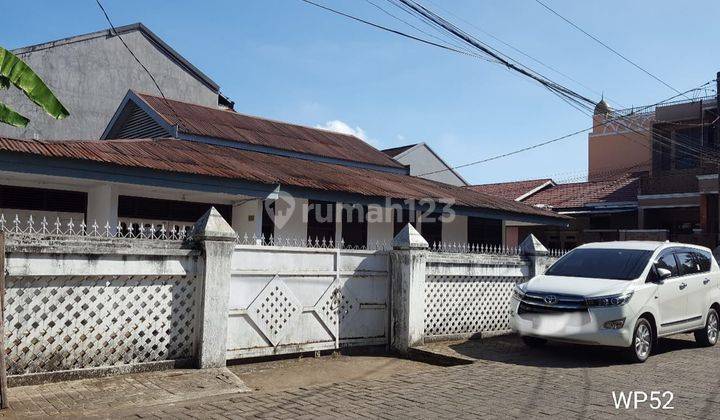 Rumah Posisi Sudut di Jalan Emmy Saelan Tidung 2