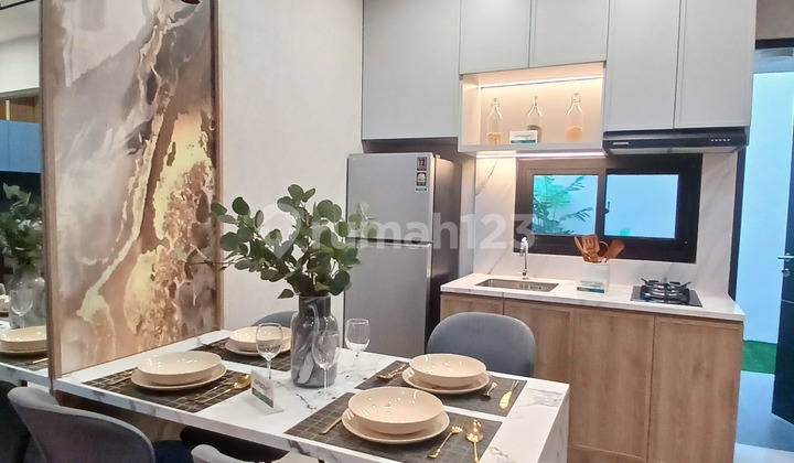 Mezzanine Style House One Step to Airport Only 500 Million 2