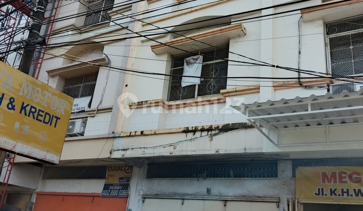 Limited Opportunity for You to Own a Strategic Shop House on Jl. K. H. Wahid Hasyim, in Front of Balla Lompoa – Makassar! Limited Opportunity for You to Own a Strategic Shop House on Jl. K. H. Wahid Hasyim, in Front of Balla Lompoa – Makassar!