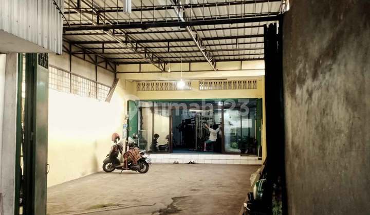 3-Story Shop House in a Strategic Location - Tello, Makassar 2