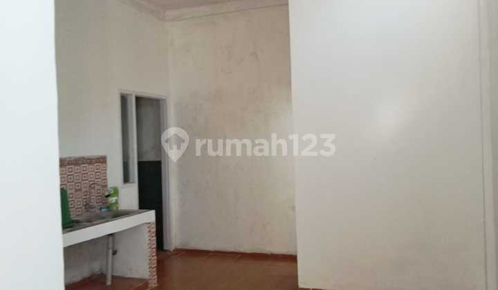 2.5-Storey Shop House - Ready to Use, Strategically Located in the Heart of Barombong 2