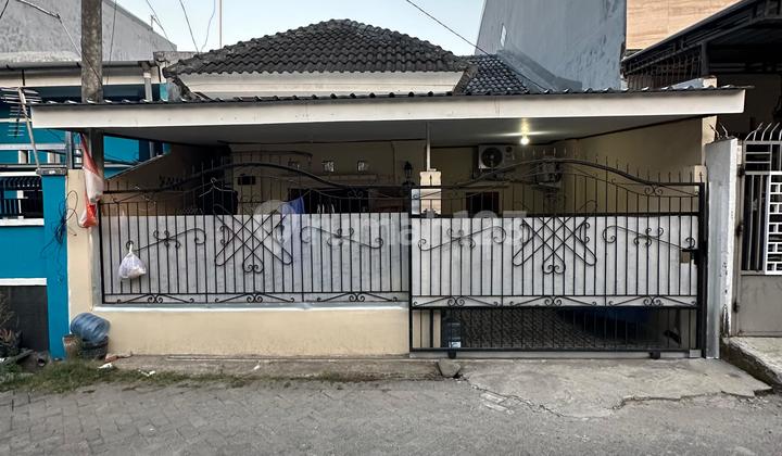 Beautiful Fully Furnished House in Batua Raya, Makassar 1