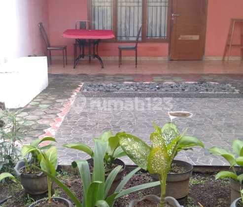 Rumah di Logam Buah Batu 1