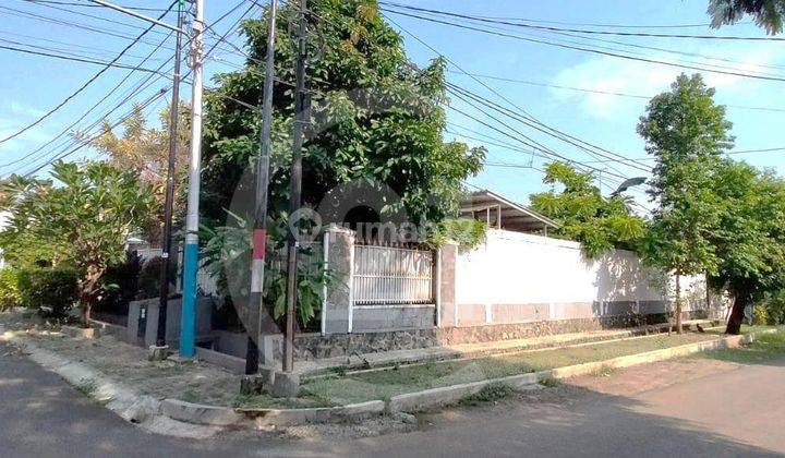 Dijual Rumah Posisi Hoek, Hadap Selatan Dan Timur di Jatiwaringin Jakarta Timur 1