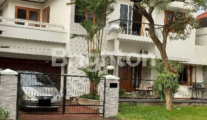 RUMAH 2 LANTAI GRAHA FAMILI SURABAYA 1