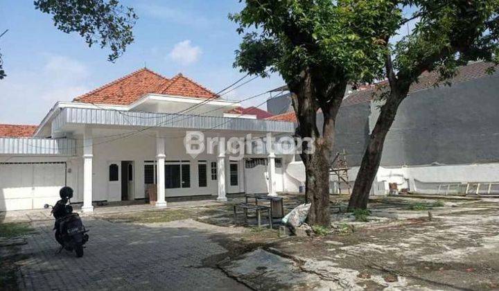 RUMAH TENGAH KOTA JL NIAS BANGUNAN BELANDA NUANSANA KUNO 2