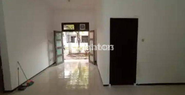 RUMAH SIAP HUNI PALM SPRING REGENCY JAMBANGAN  2