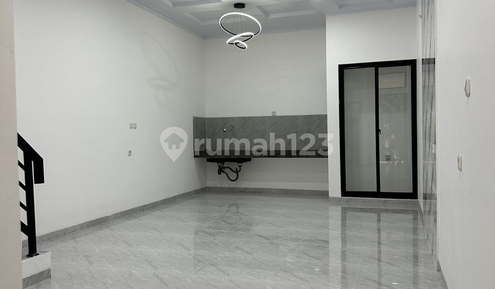 Rumah Baru di Tanjung Duren design minimalis Siap Huni