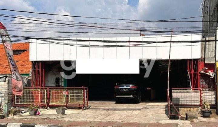 Shop House on Pramuka Street, Mantraman, East Jakarta Shop House on Pramuka Street, Mantraman, East Jakarta