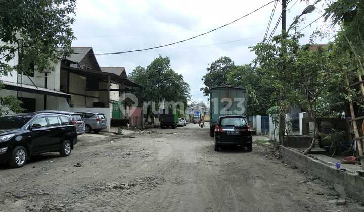 Ready-to-use warehouse in Jatake