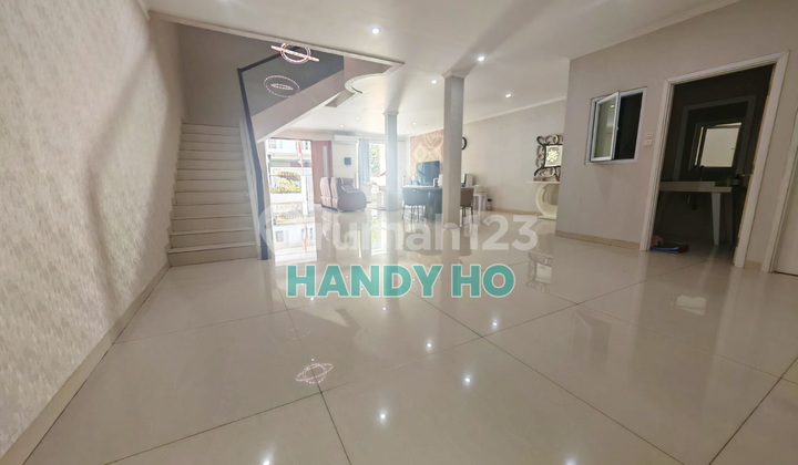 Minimalist House in Camar Indah PIK. Tidy and Ready to Occupy