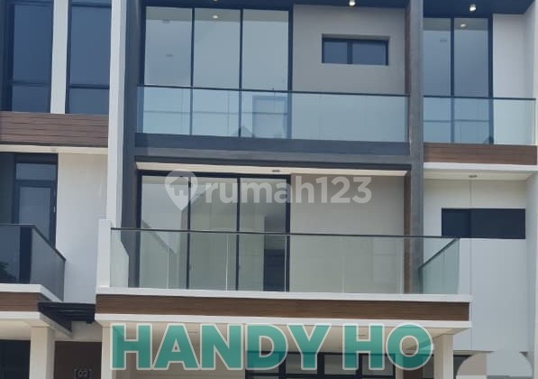 Rumah Minimalis Osaka Residence PIK 2. Brand New. Luas 8 X10 Jalan Lebar